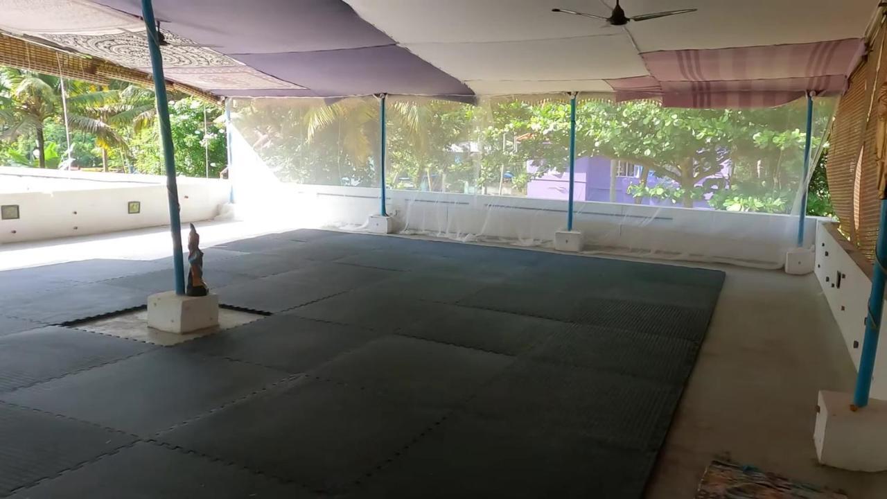 Casa Eva Luna Ayuryoga Retreat Варкала Екстериор снимка
